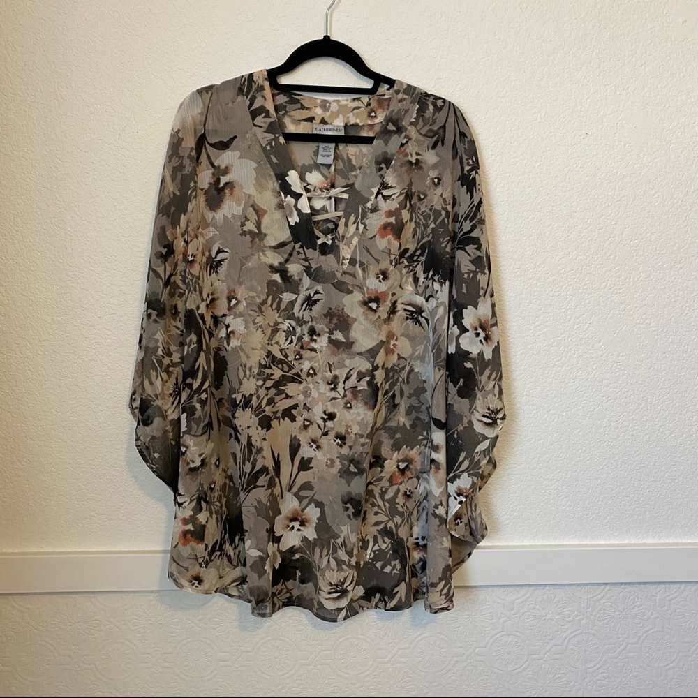Women’s floral top